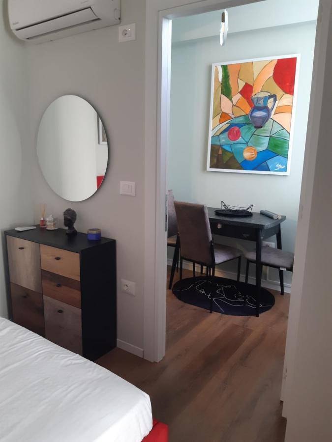 Edea Flat Apartamento Tirana Exterior foto